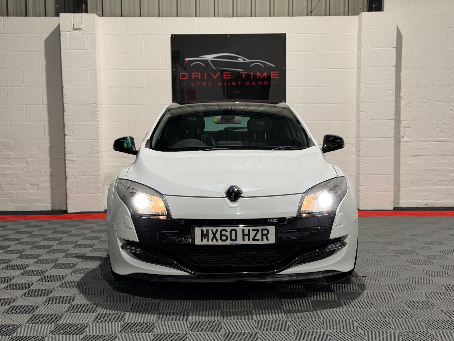 Used Renault Megane 2010 for sale - 76926174: Photo 2