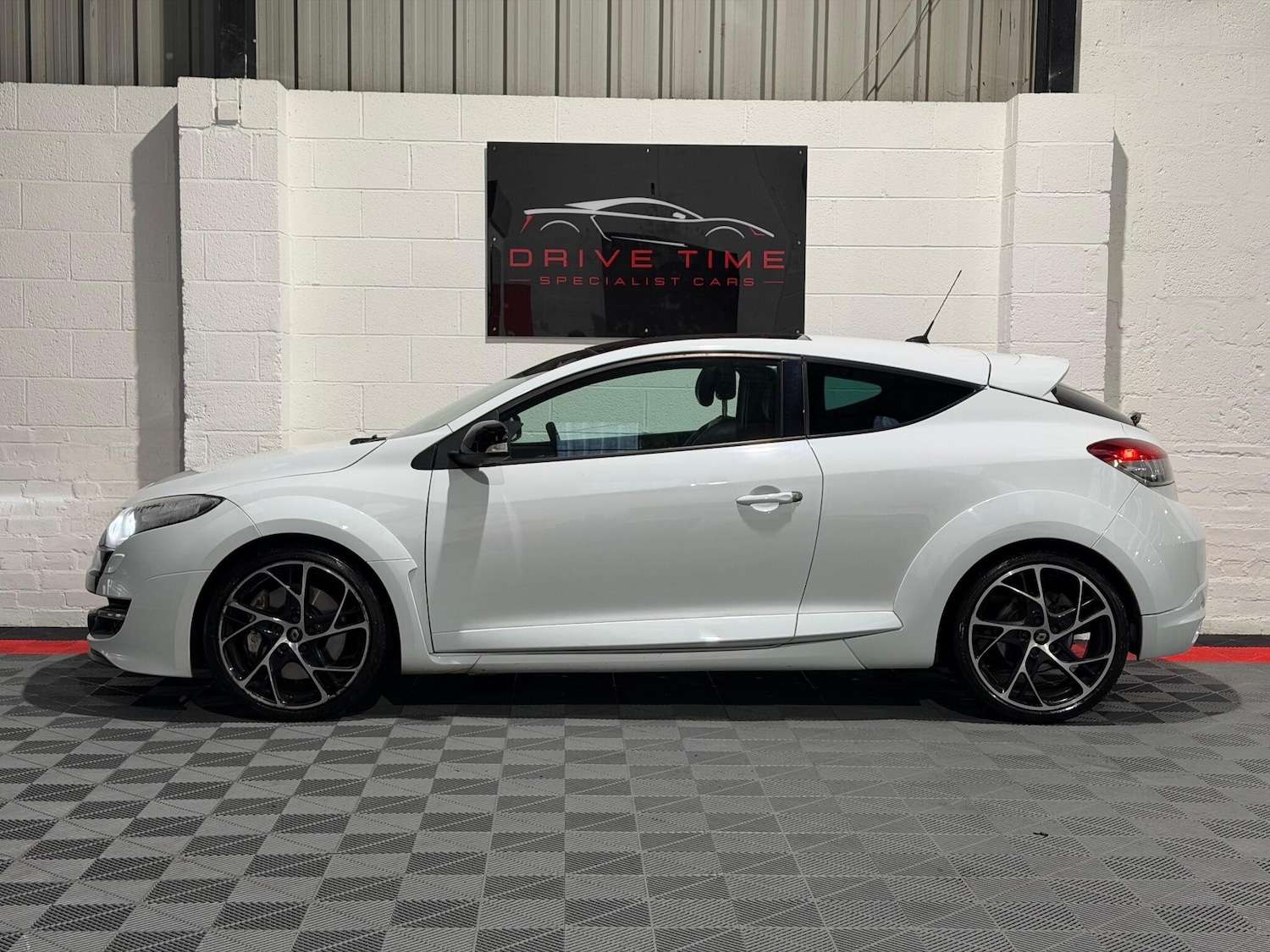 Used Renault Megane 2010 for sale - 76926174: Photo 8