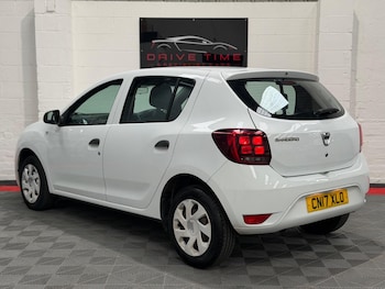 Used Dacia Sandero 2017 for sale - 79062357: Photo