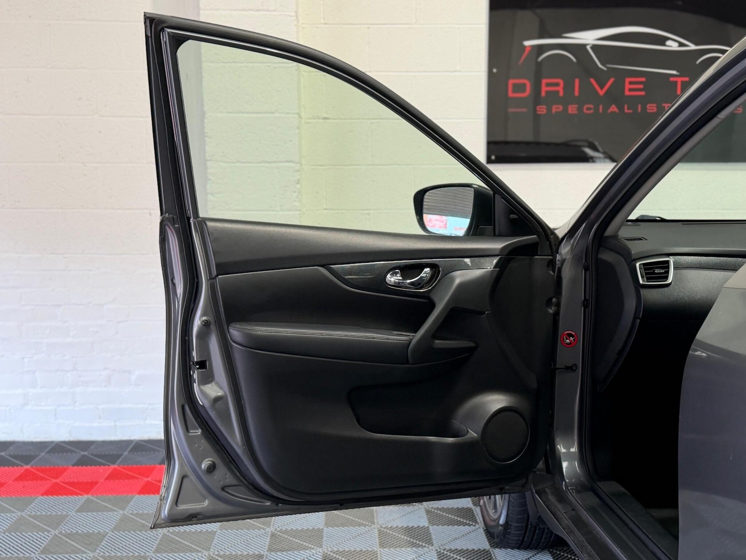 Used Nissan X-Trail 2014 for sale - 77683120: Photo 23