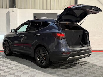 Used Hyundai Santa Fe 2014 for sale - 77510474: Photo