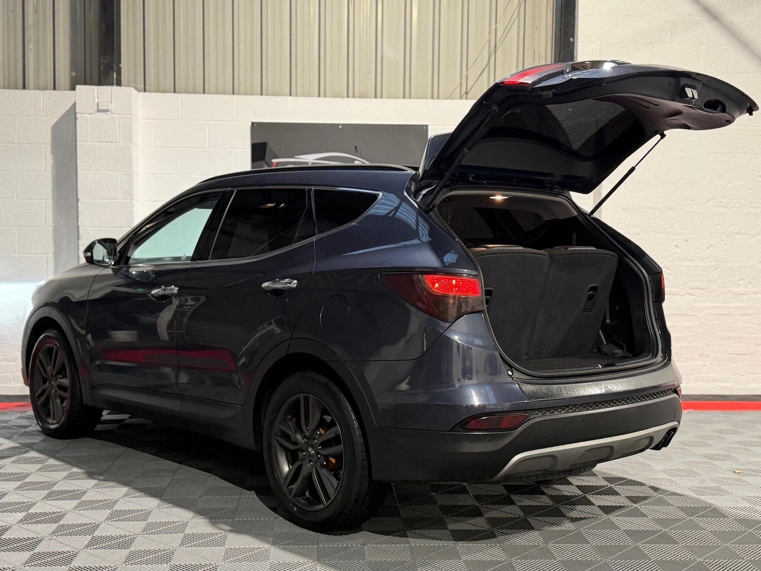 Used Hyundai Santa Fe for sale - 77510474: Photo 6