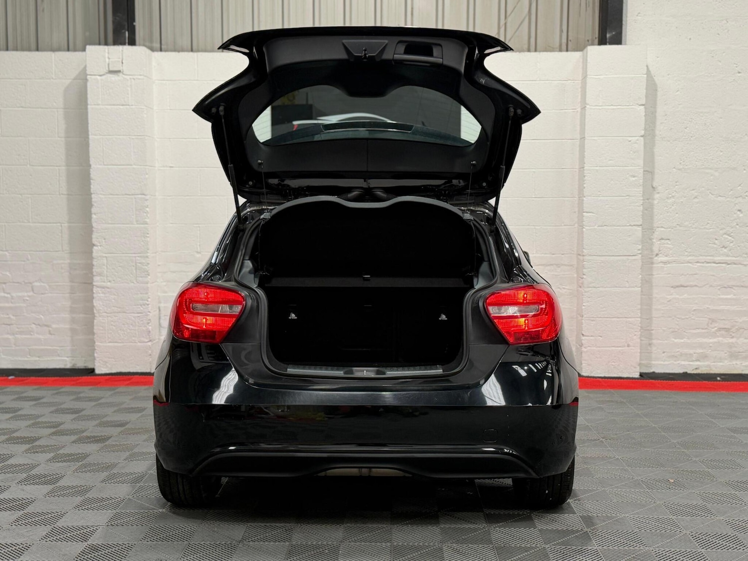 Used Mercedes-Benz A-Class 2014 for sale - 77993829: Photo 33