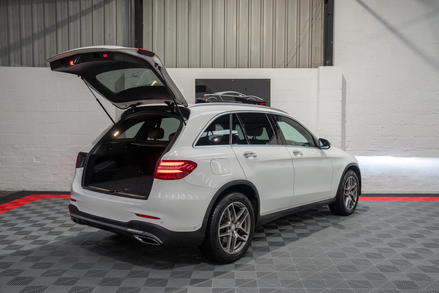 Used Mercedes-Benz GLC 2016 for sale - 76619638: Photo 11