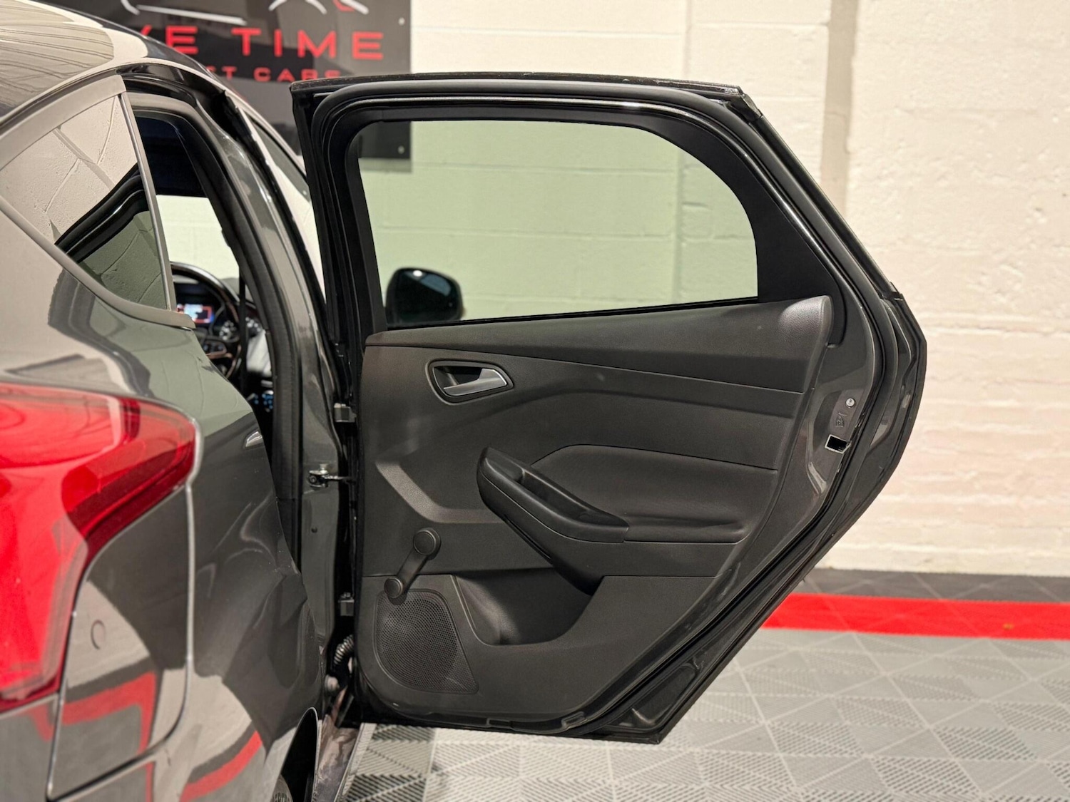 Used Ford Focus 2017 for sale - 76700692: Photo 26