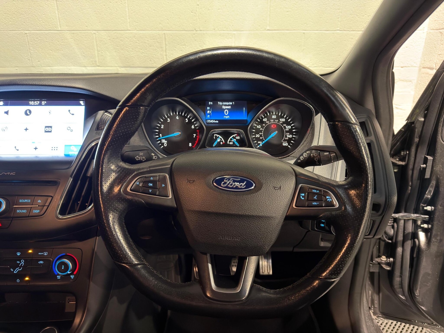 Used Ford Focus 2017 for sale - 76700692: Photo 40