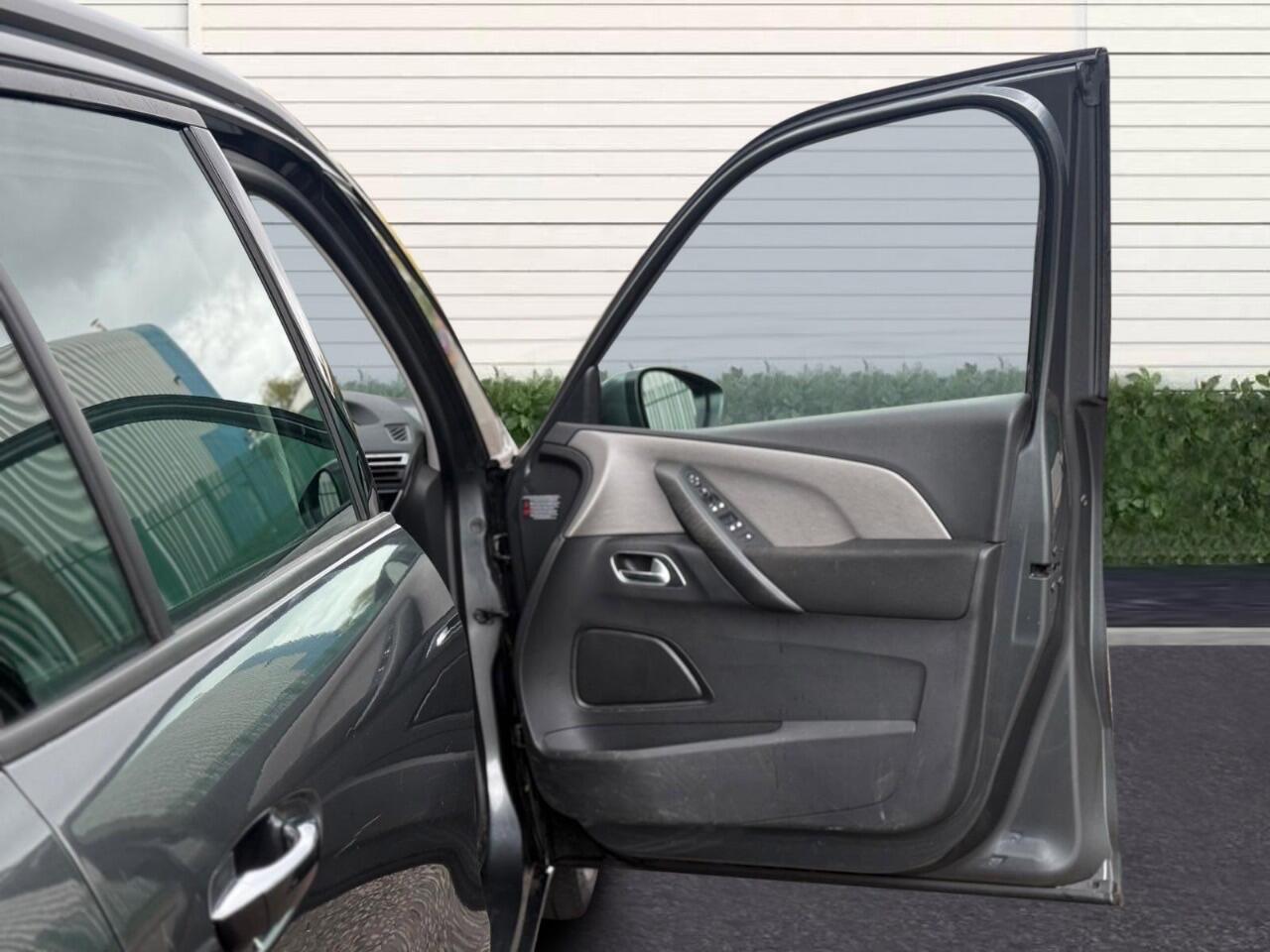 Used Citroen C4 Grand Picasso 2013 for sale - 76996136: Photo 12