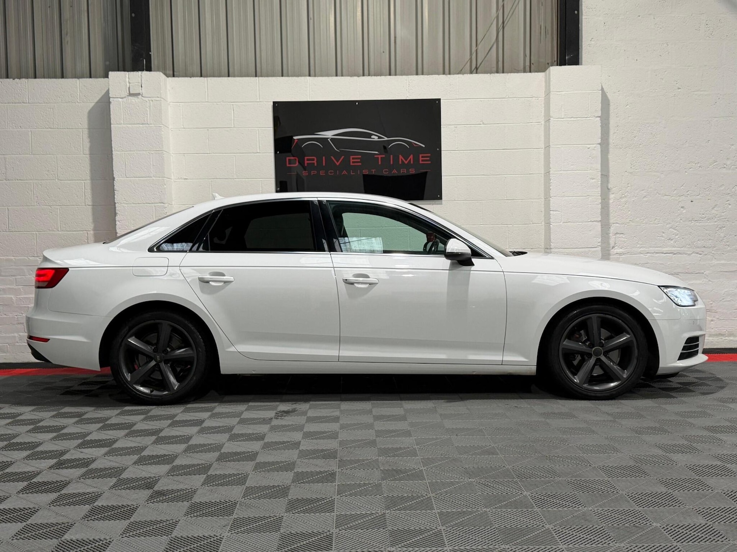 Used Audi A4 2017 for sale - 77892381: Photo 11