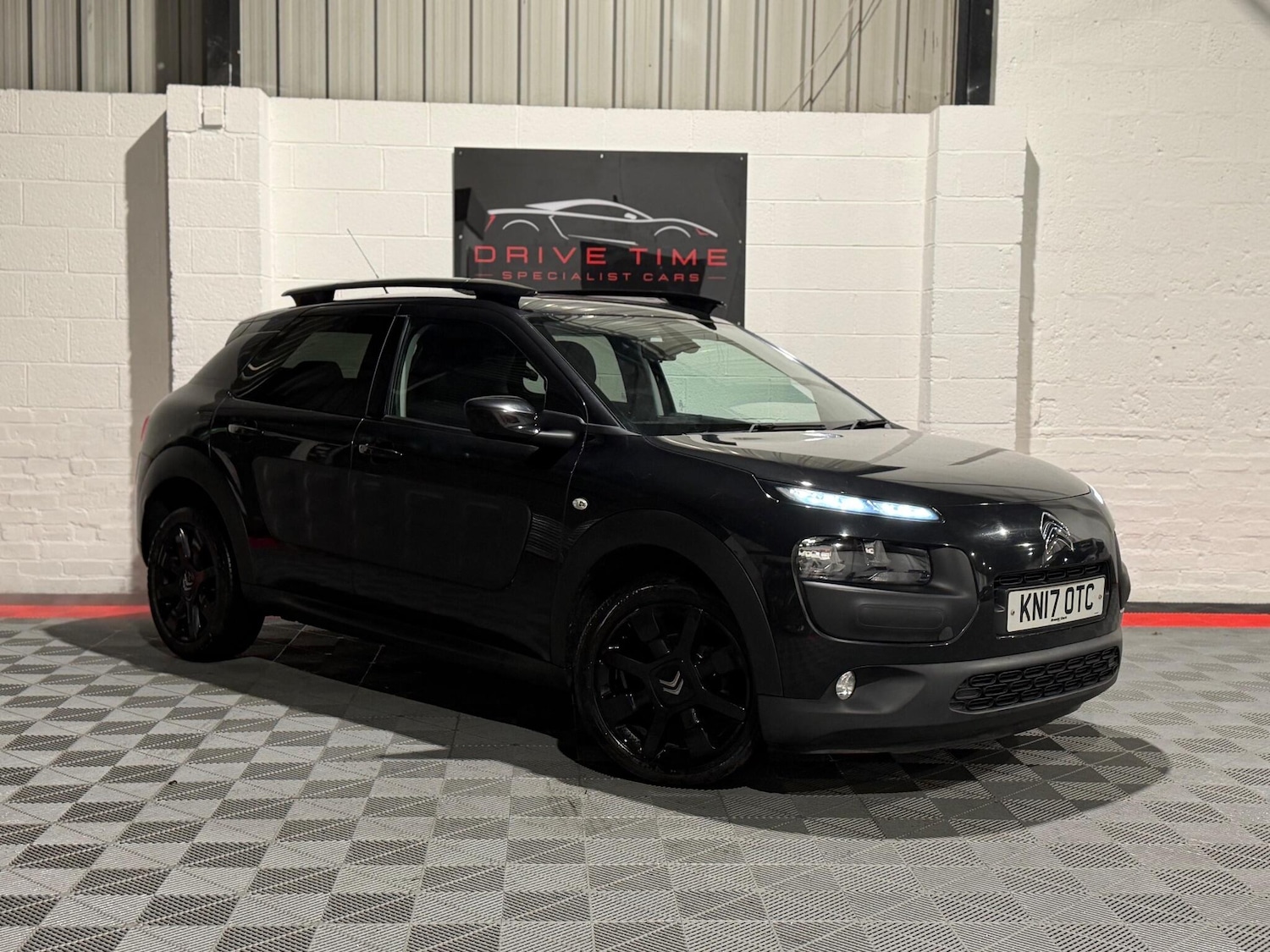 Used Citroen C4 Cactus 2017 for sale - 77166624: Photo 1