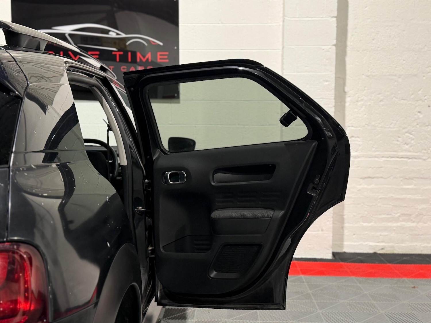 Used Citroen C4 Cactus 2017 for sale - 77166624: Photo 22