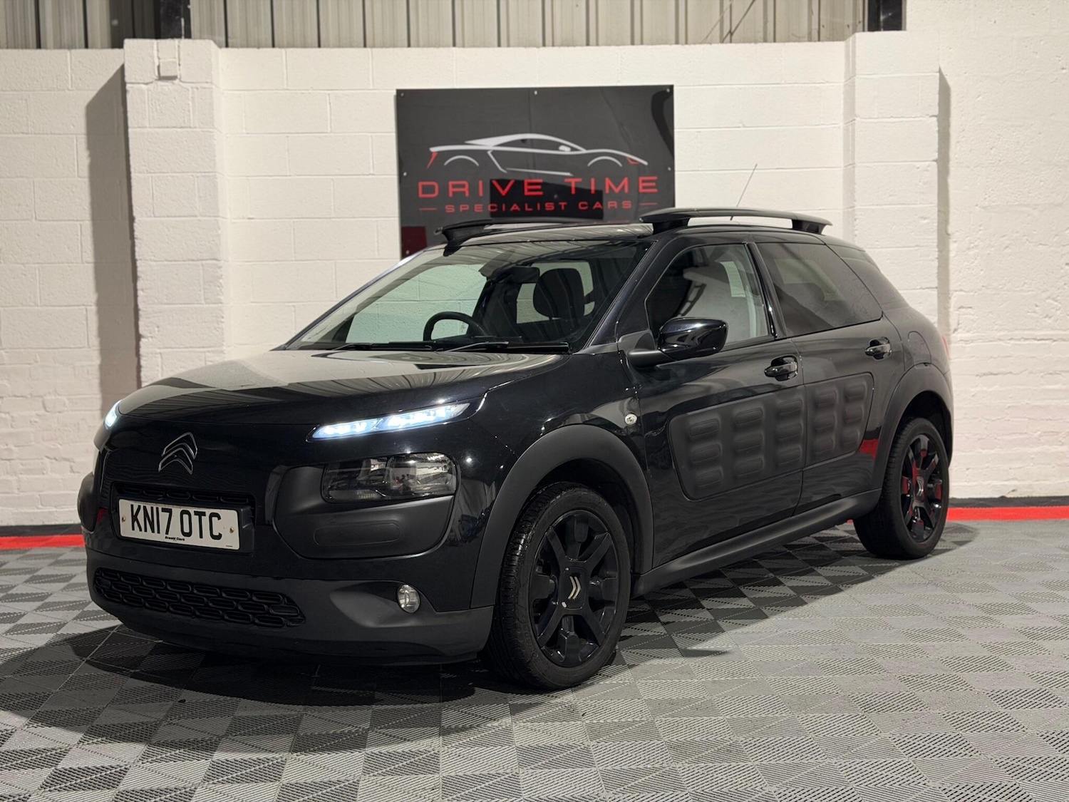 Used Citroen C4 Cactus 2017 for sale - 77166624: Photo 3