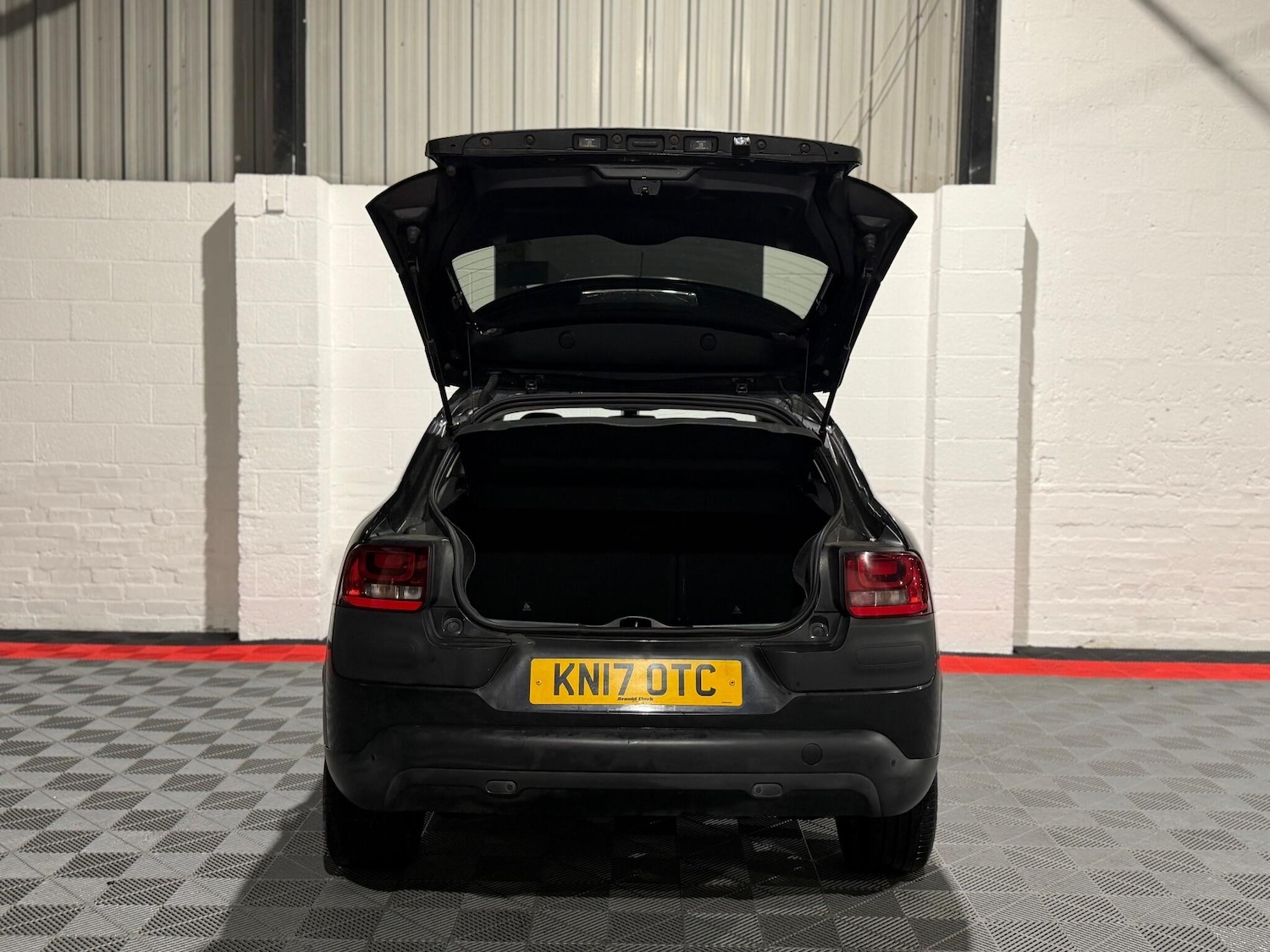 Used Citroen C4 Cactus 2017 for sale - 77166624: Photo 39