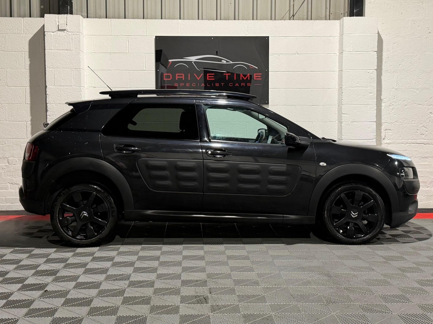 Used Citroen C4 Cactus 2017 for sale - 77166624: Photo 8