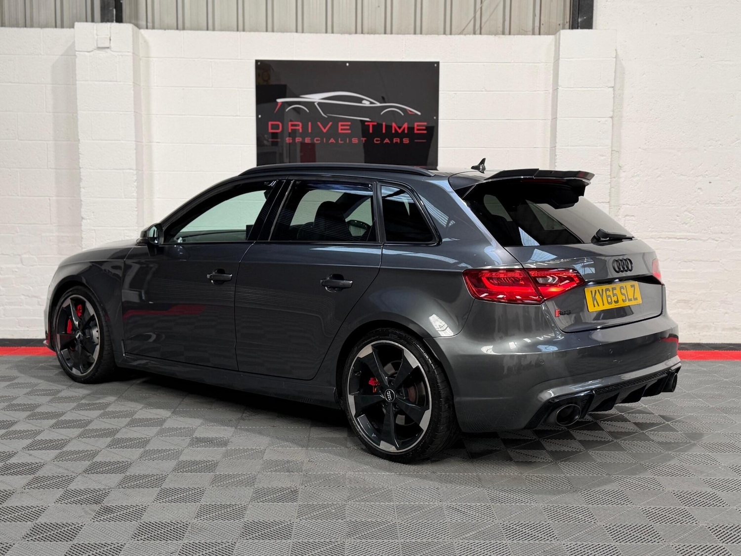 Used Audi RS3 2015 for sale - 77559955: Photo 3
