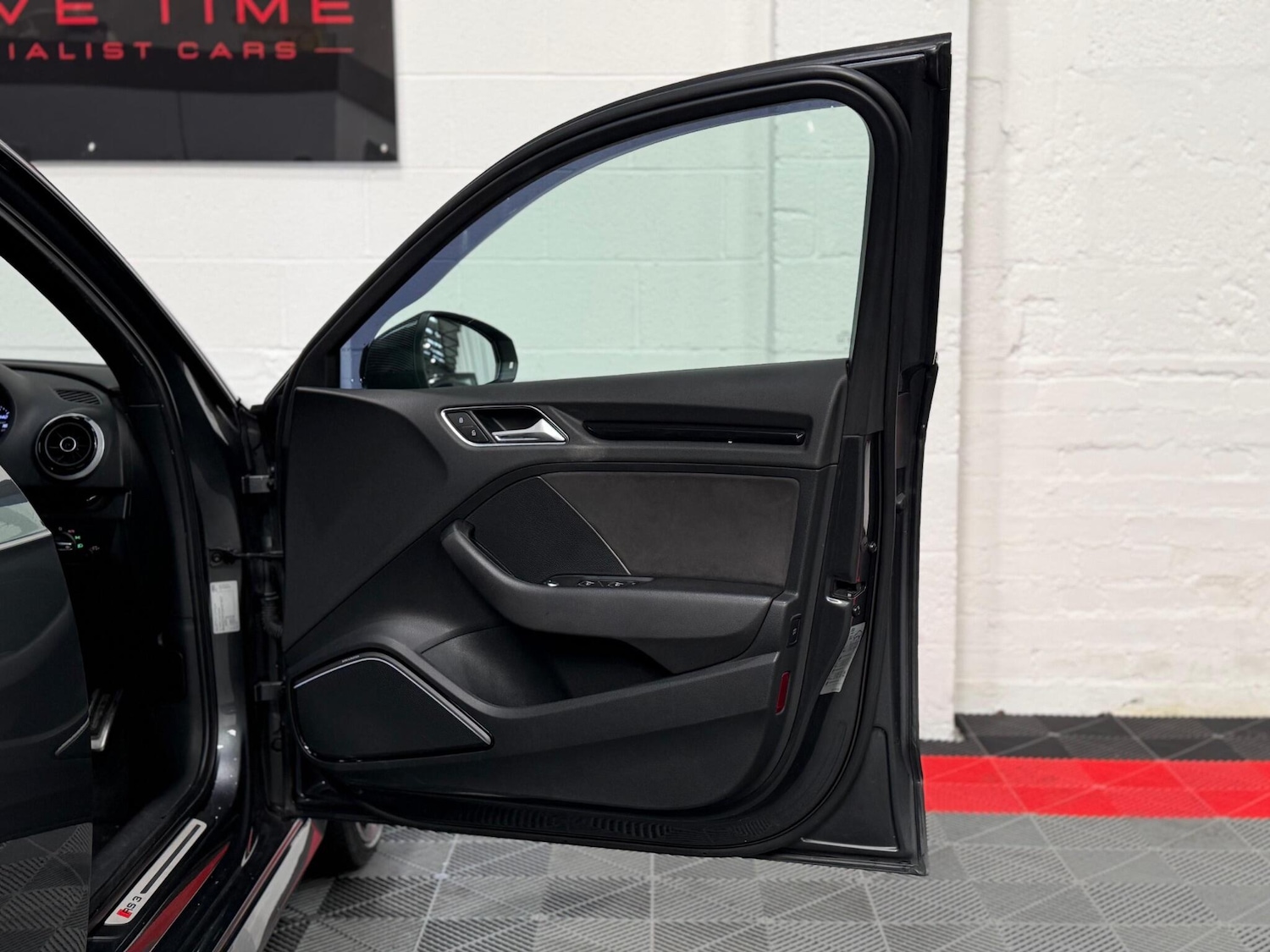 Used Audi RS3 2015 for sale - 77559955: Photo 36