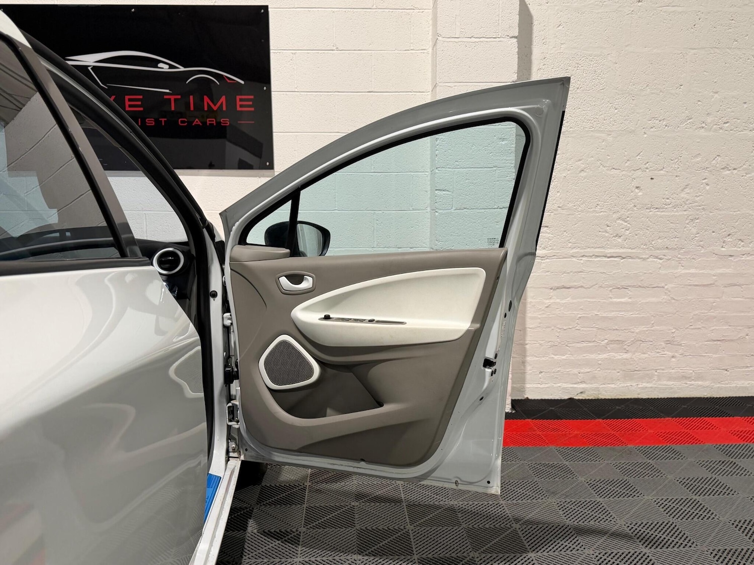 Used Renault Zoe for sale - 77331758: Photo 26