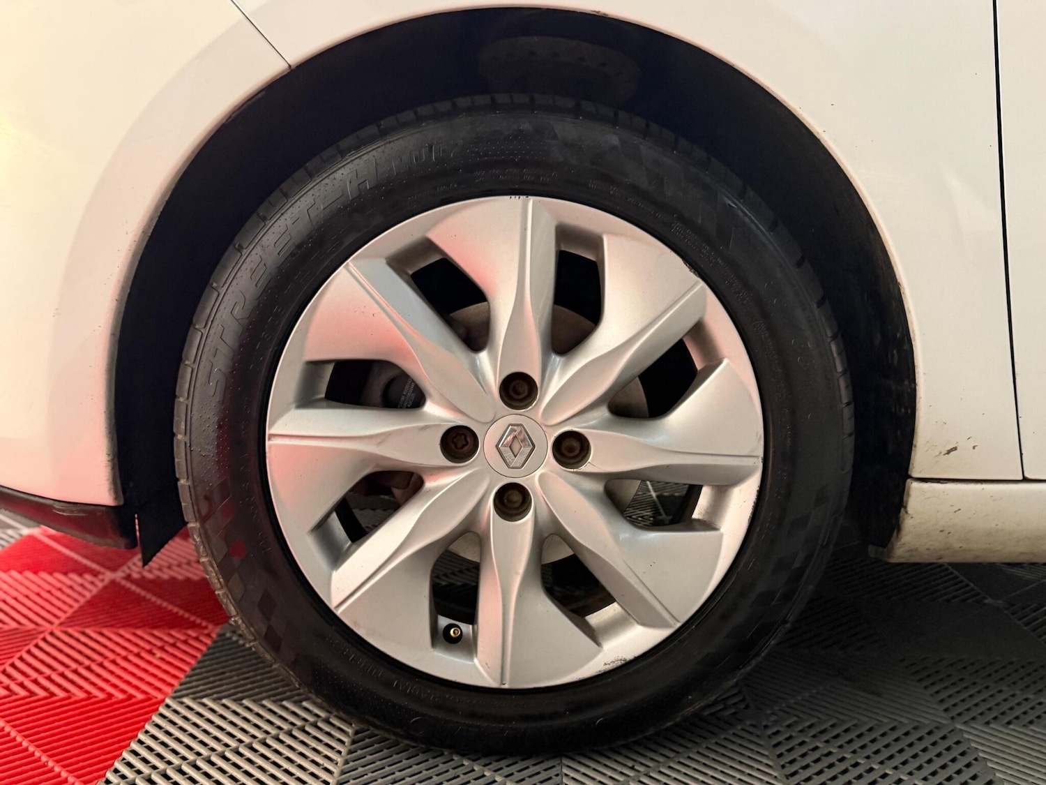 Used Renault Zoe for sale - 77331758: Photo 31