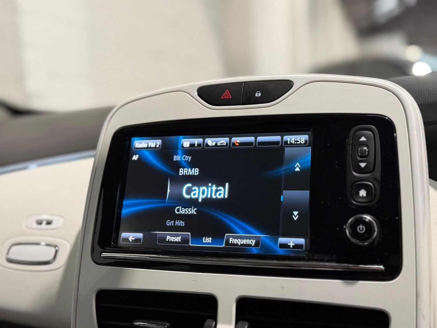 Used Renault Zoe for sale - 77331758: Photo 32