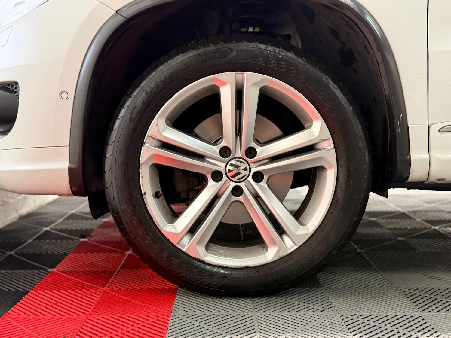 Used Volkswagen Tiguan for sale - 77926168: Photo 35