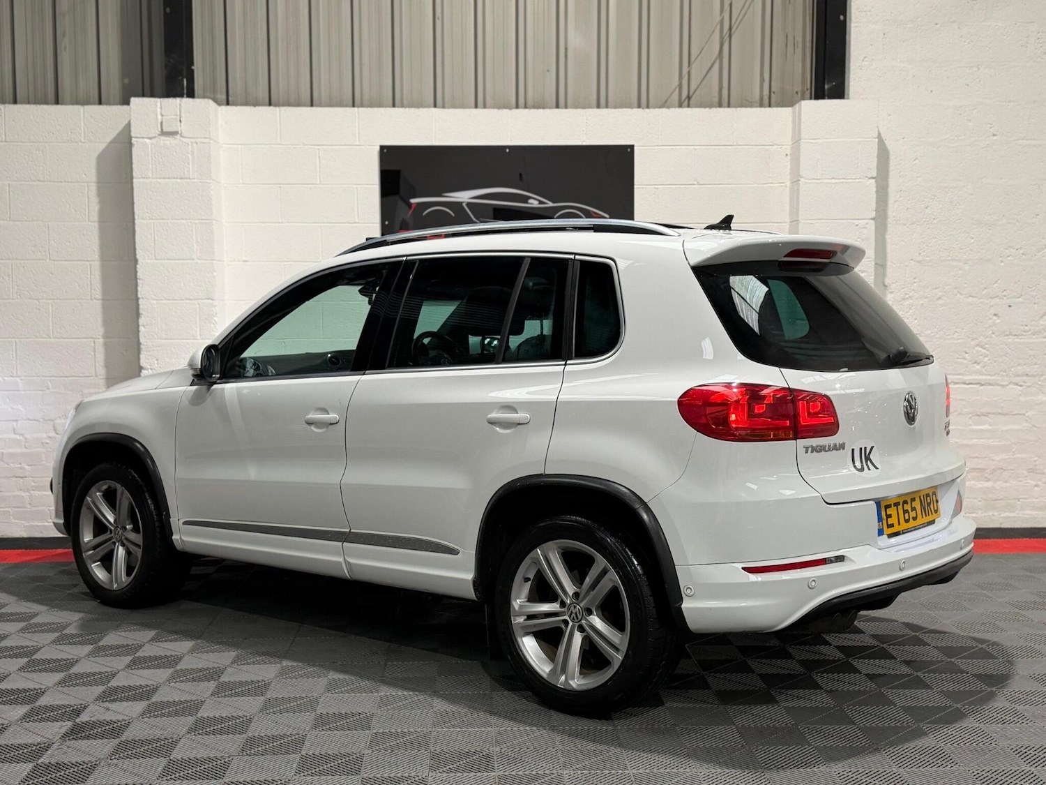 Used Volkswagen Tiguan for sale - 77926168: Photo 4
