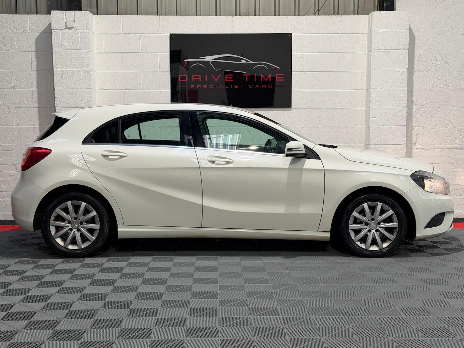 Used Mercedes-Benz A-Class 2015 for sale - 76781071: Photo 11