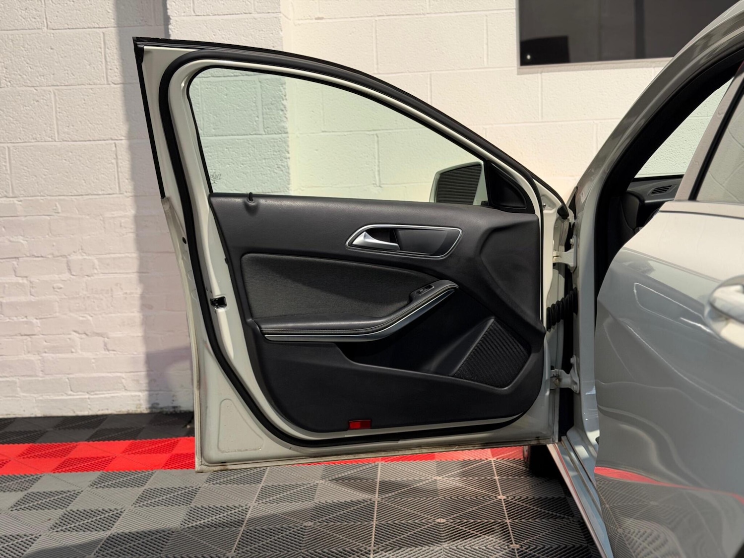 Used Mercedes-Benz A-Class 2015 for sale - 76781071: Photo 18