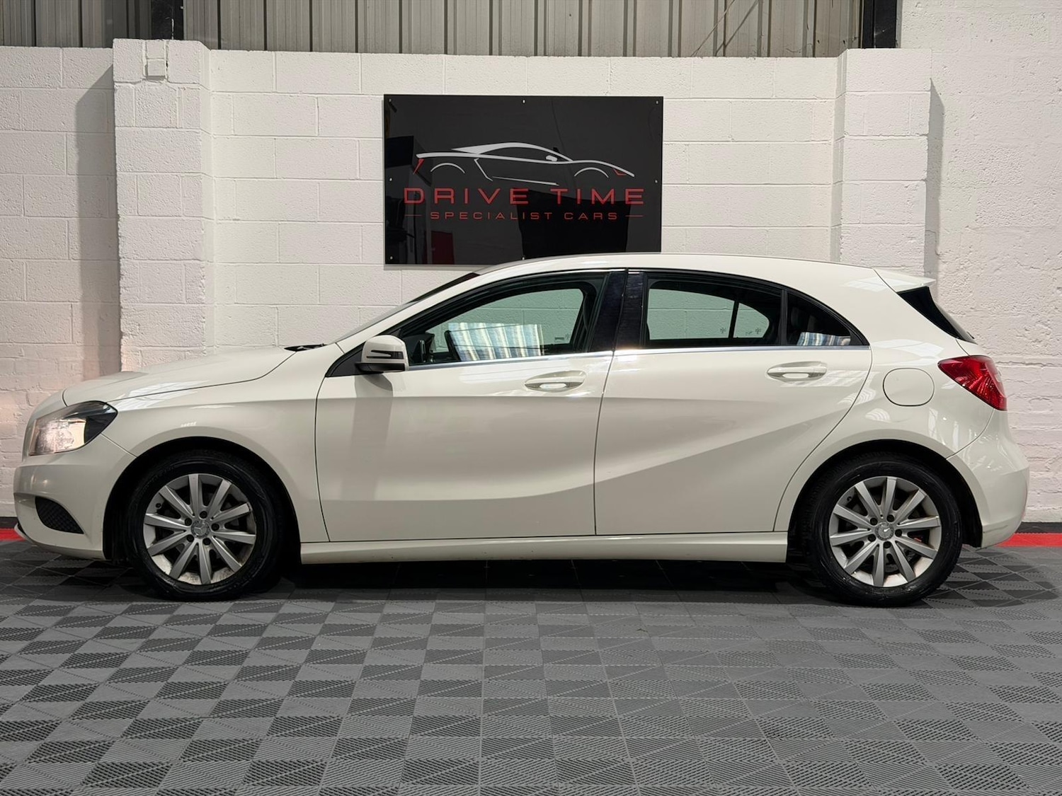 Used Mercedes-Benz A-Class 2015 for sale - 76781071: Photo 8