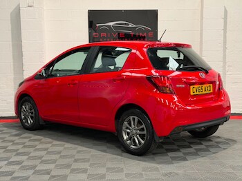 Used Toyota Yaris 2015 for sale - 78878480: Photo