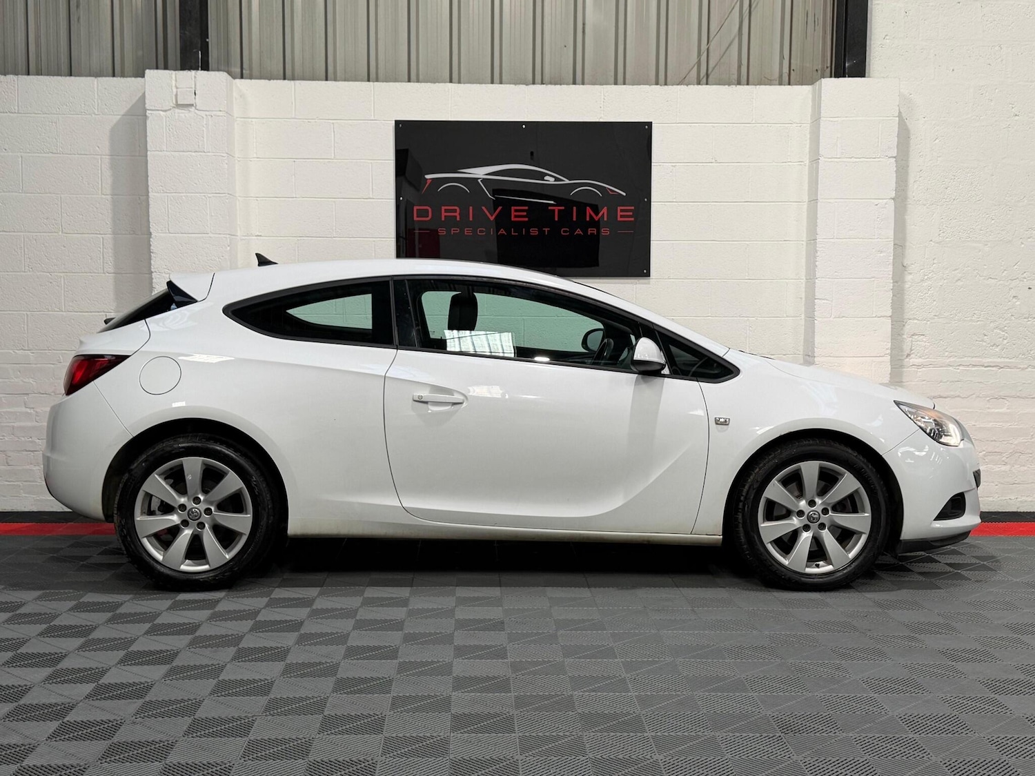 Used Vauxhall Astra GTC 2014 for sale - 76898823: Photo 13