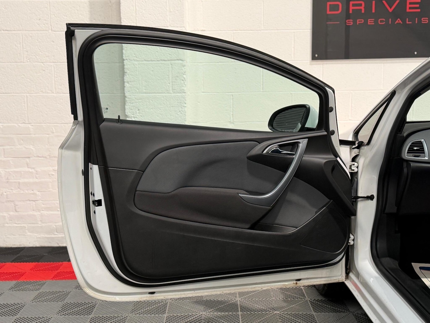 Used Vauxhall Astra GTC 2014 for sale - 76898823: Photo 23