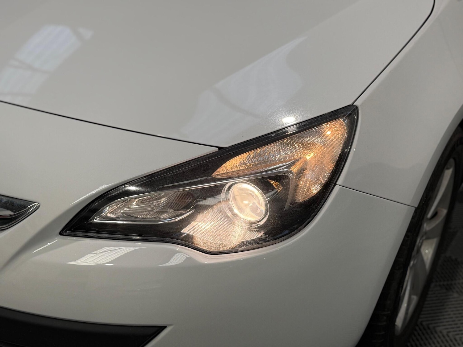 Used Vauxhall Astra GTC 2014 for sale - 76898823: Photo 37