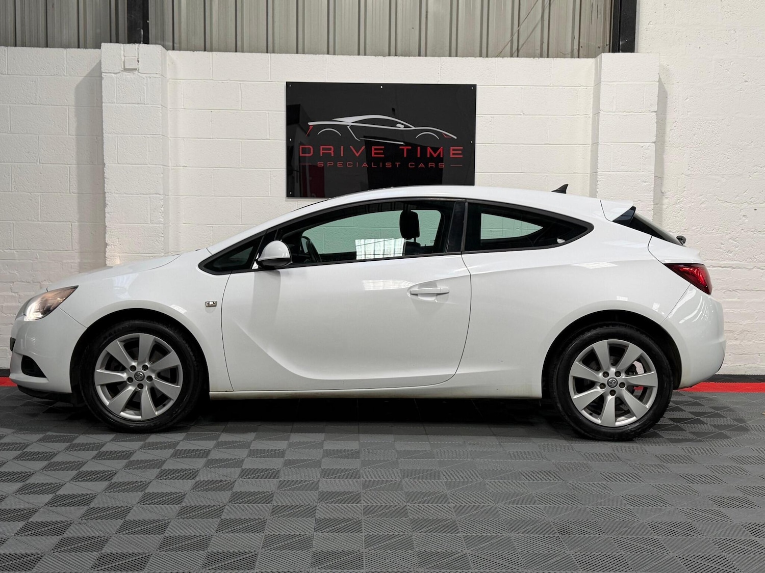 Used Vauxhall Astra GTC 2014 for sale - 76898823: Photo 9