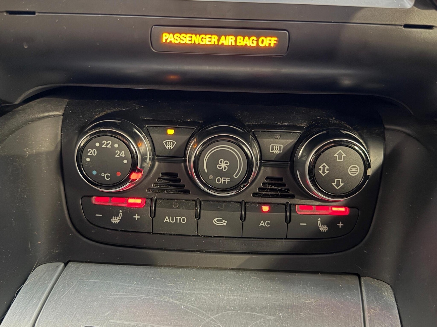 Used Audi TT 2010 for sale - 76781408: Photo 19