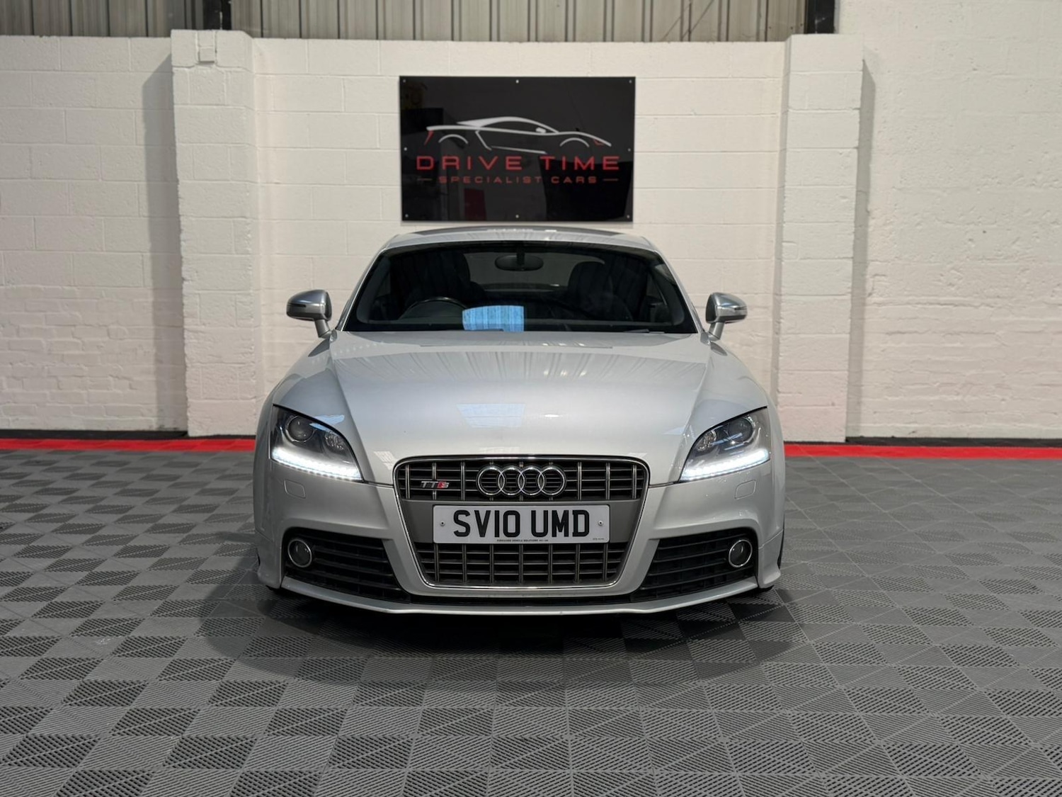 Used Audi TT 2010 for sale - 76781408: Photo 2