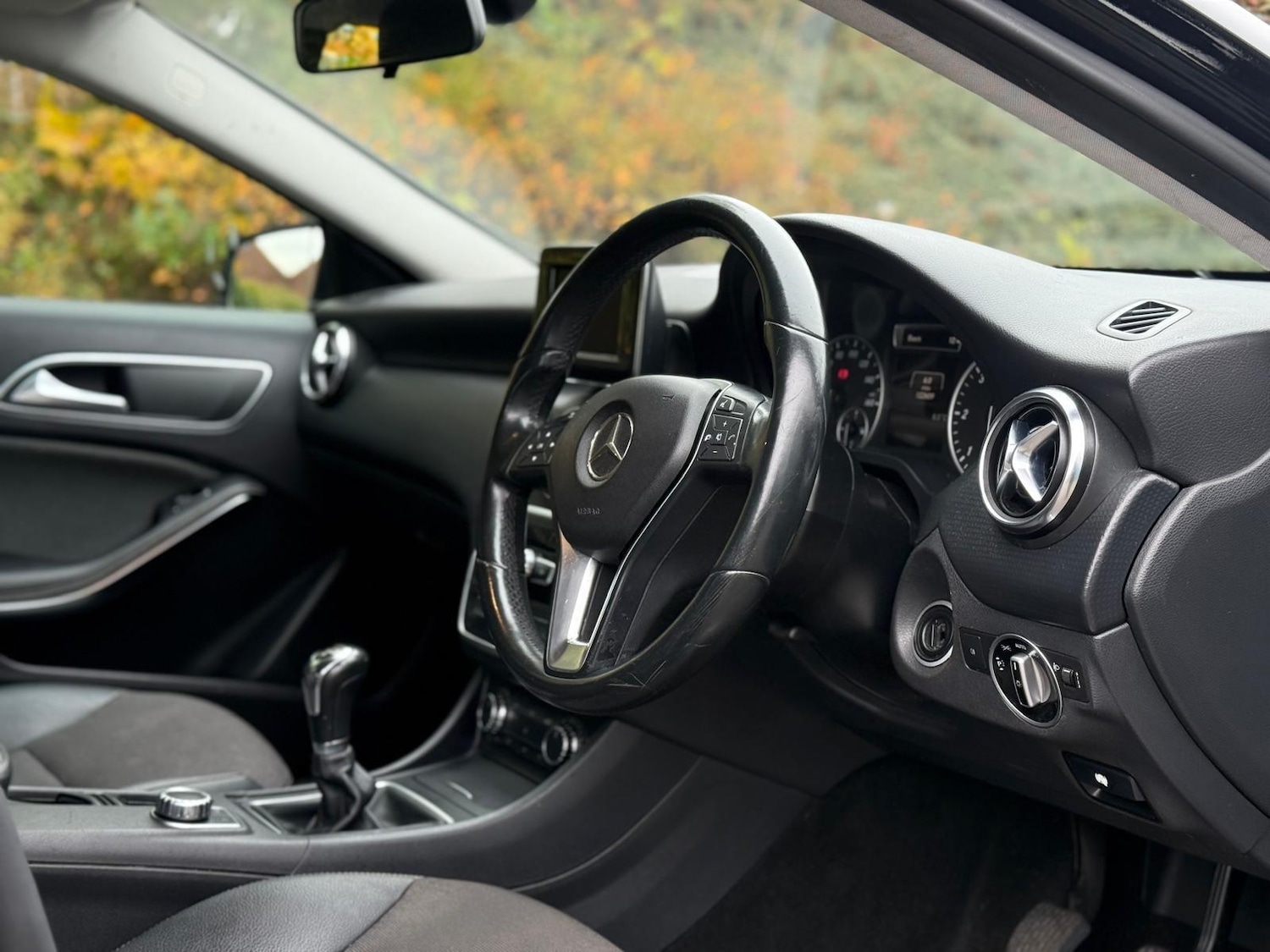 Used Mercedes-Benz A-Class 2014 for sale - 76425063: Photo 11