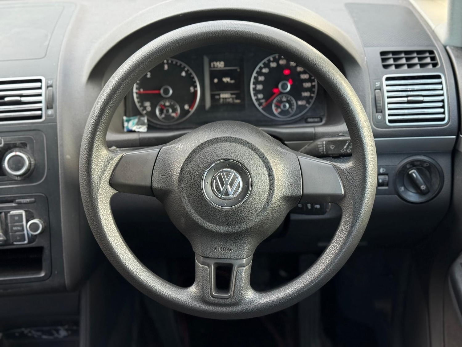 Used Volkswagen Touran 2011 for sale - 78127824: Photo 21