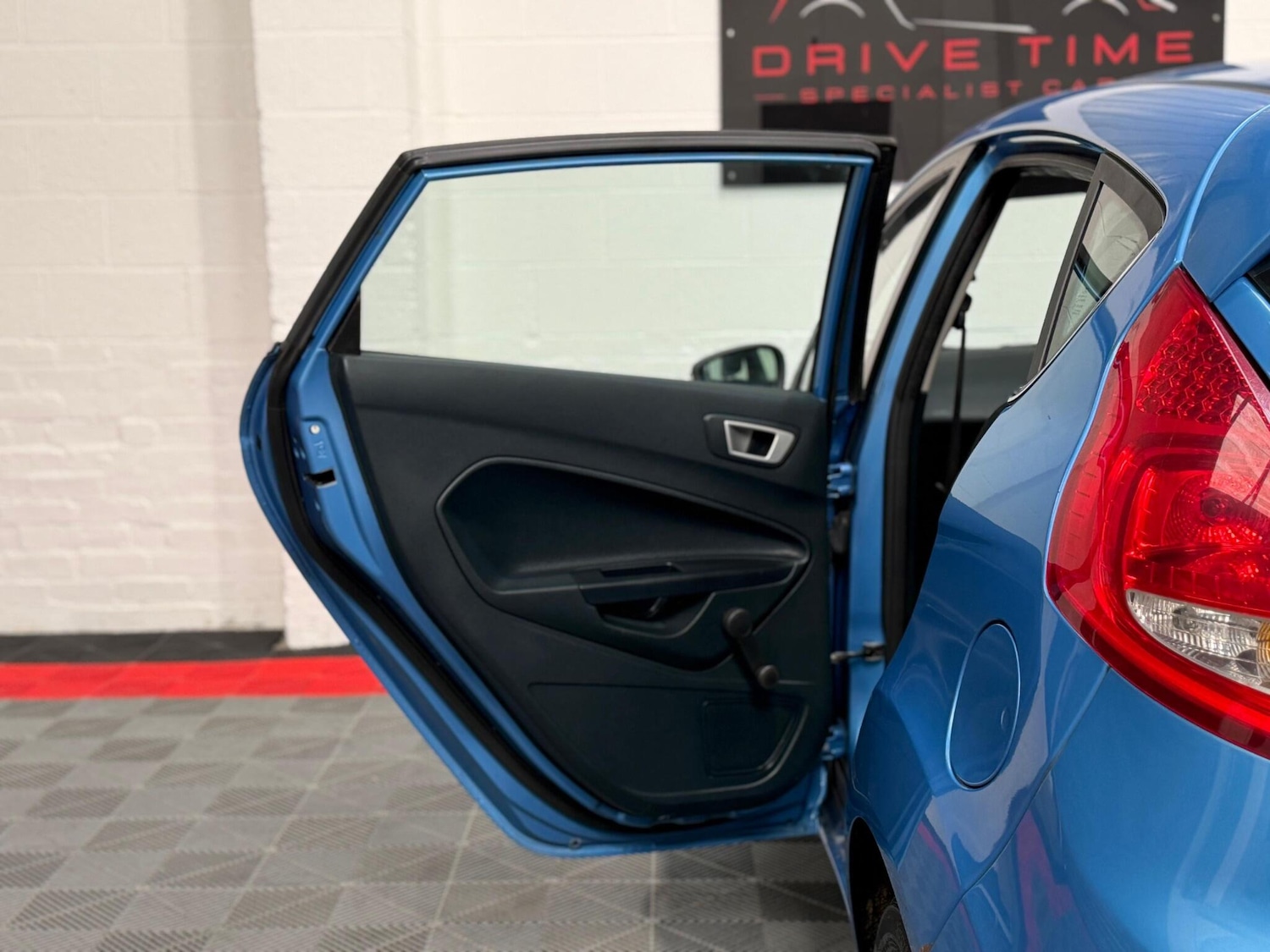 Used Ford Fiesta 2011 for sale - 77978102: Photo 28