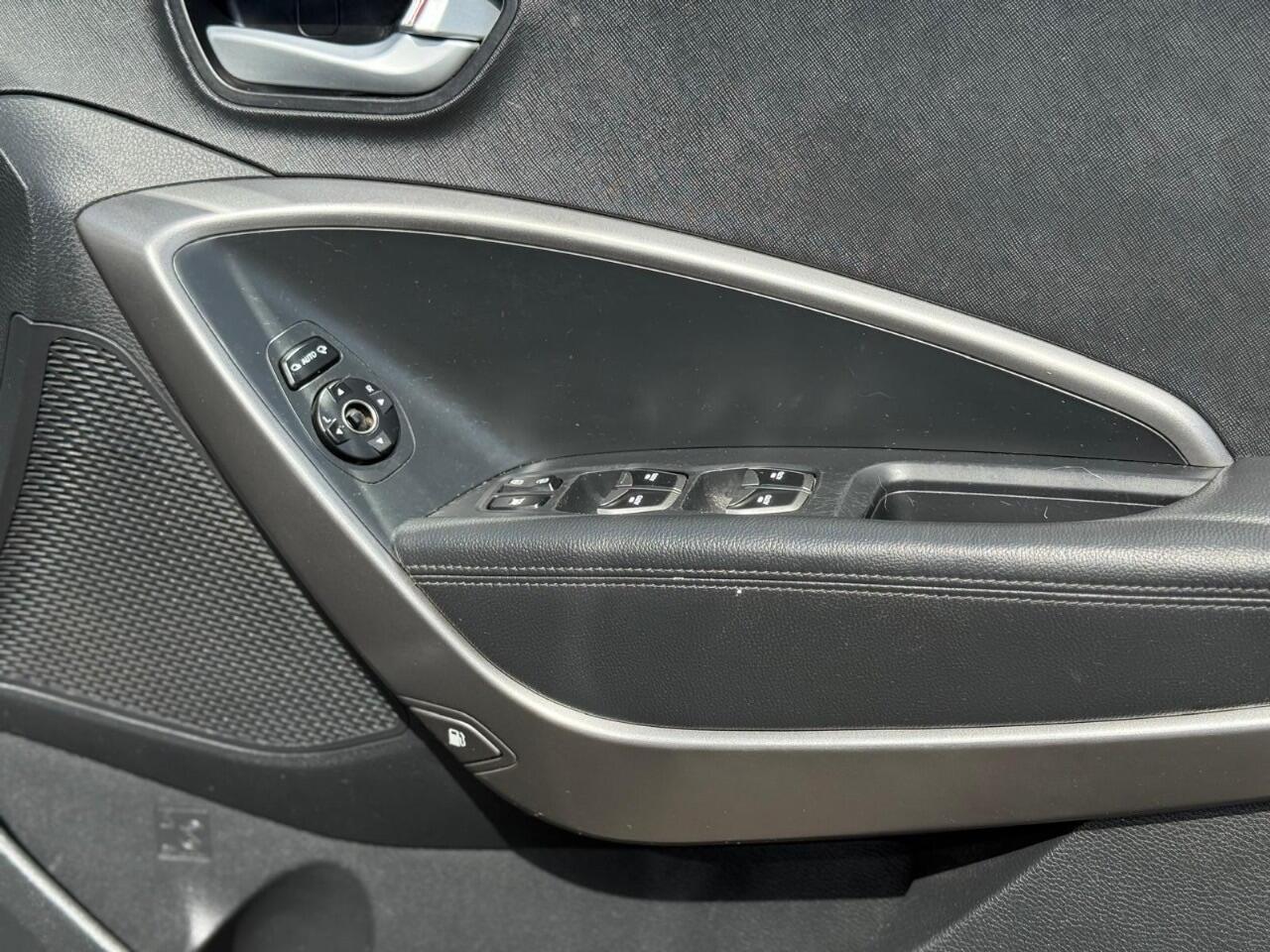 Used Hyundai Santa Fe 2014 for sale - 76728463: Photo 24