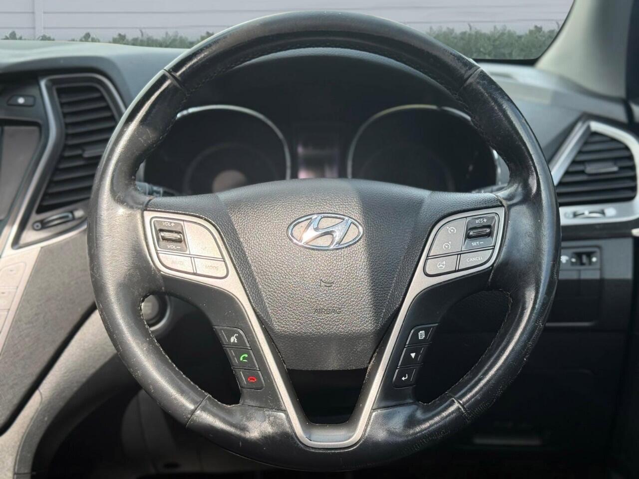 Used Hyundai Santa Fe 2014 for sale - 76728463: Photo 32