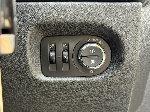 Used Vauxhall Corsa 2014 for sale - 76227724: Photo 15