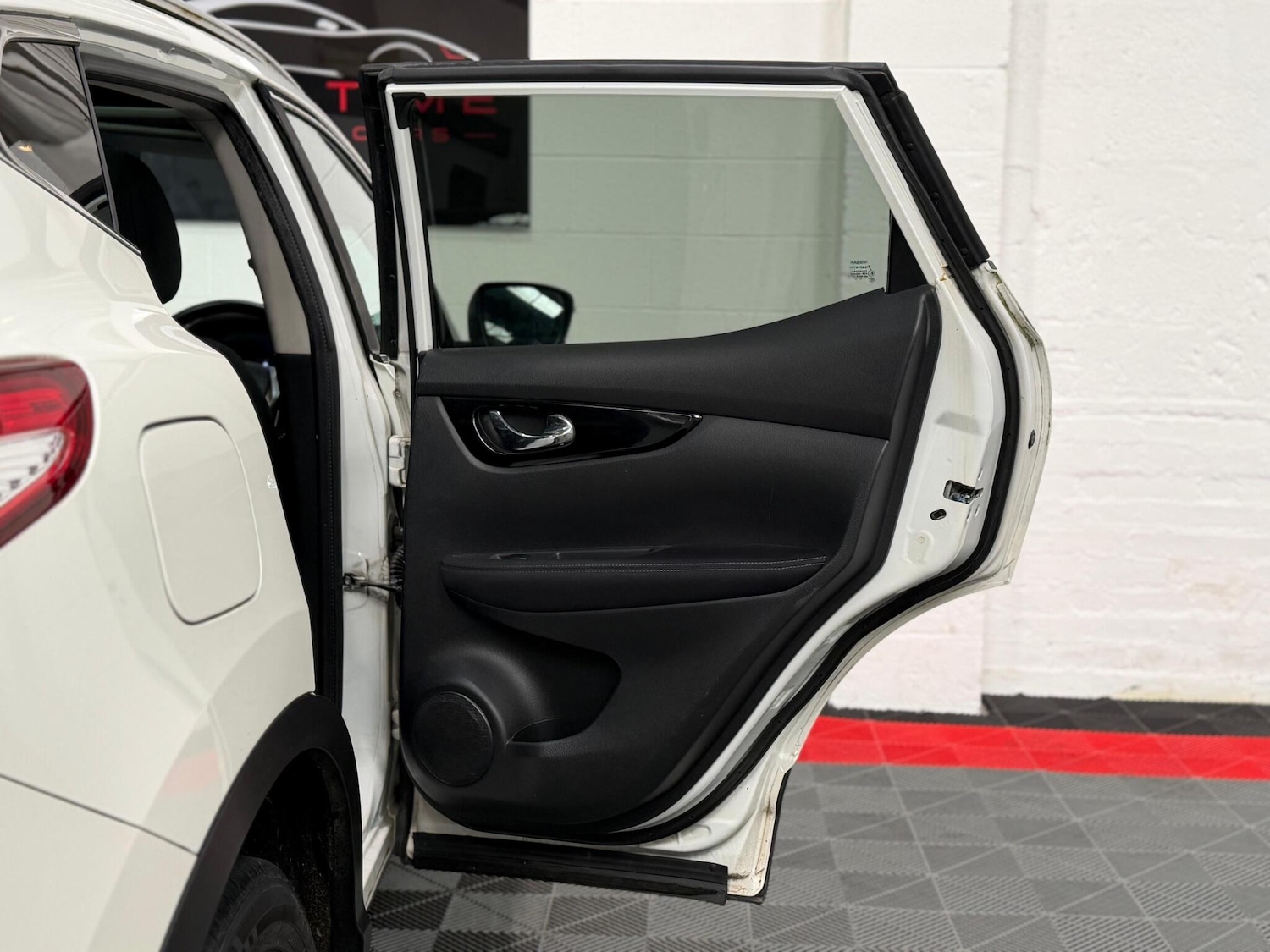 Used Nissan Qashqai 2016 for sale - 77882442: Photo 15