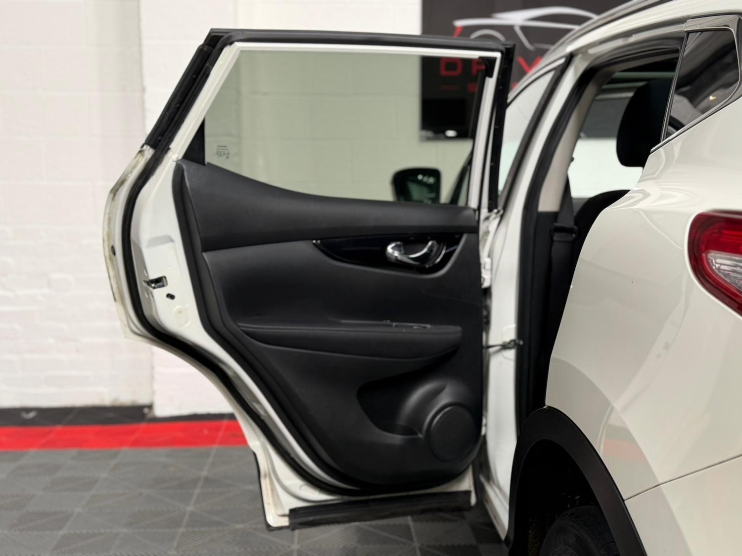 Used Nissan Qashqai 2016 for sale - 77882442: Photo 16