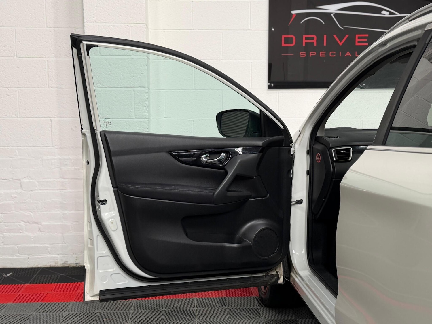 Used Nissan Qashqai 2016 for sale - 77882442: Photo 17