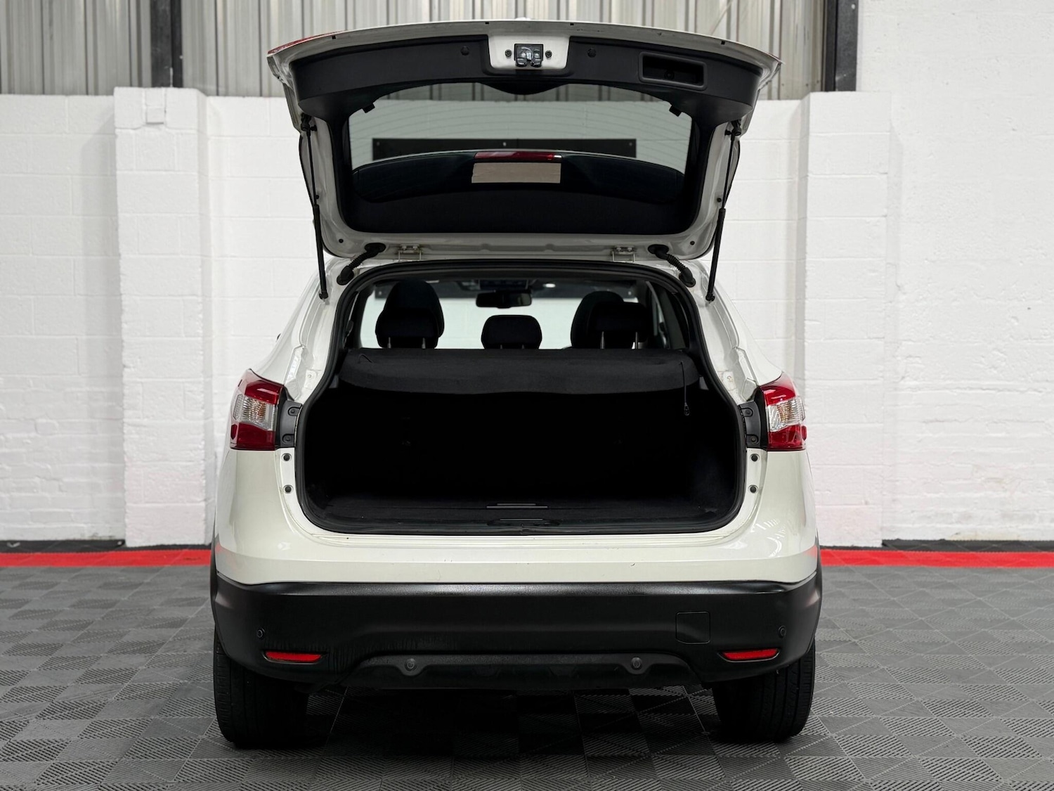 Used Nissan Qashqai 2016 for sale - 77882442: Photo 25