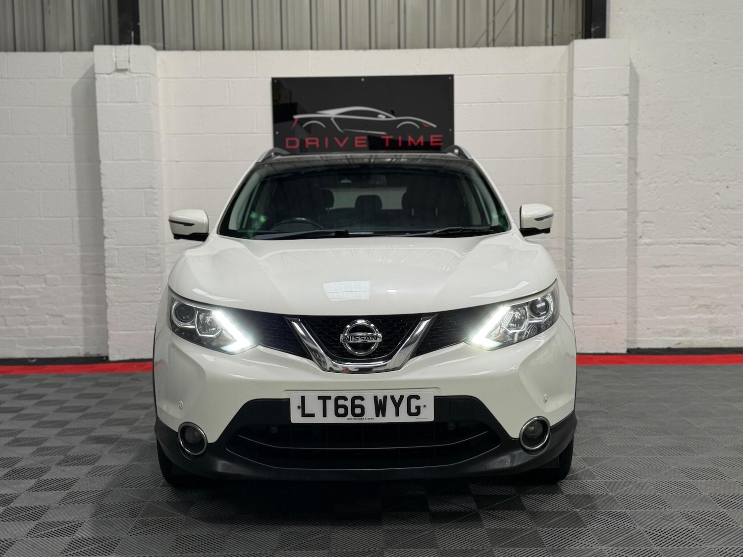 Used Nissan Qashqai 2016 for sale - 77882442: Photo 5