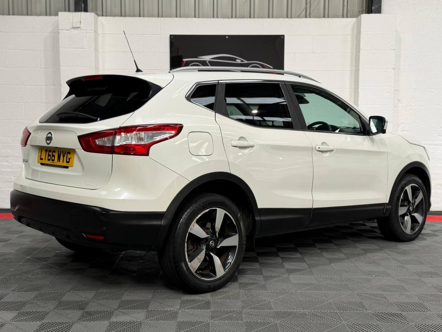 Used Nissan Qashqai 2016 for sale - 77882442: Photo 9