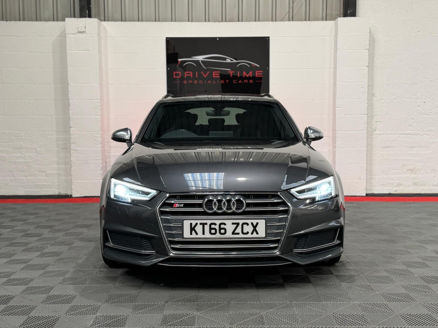 Used Audi S4 Avant for sale - 77925711: Photo 2