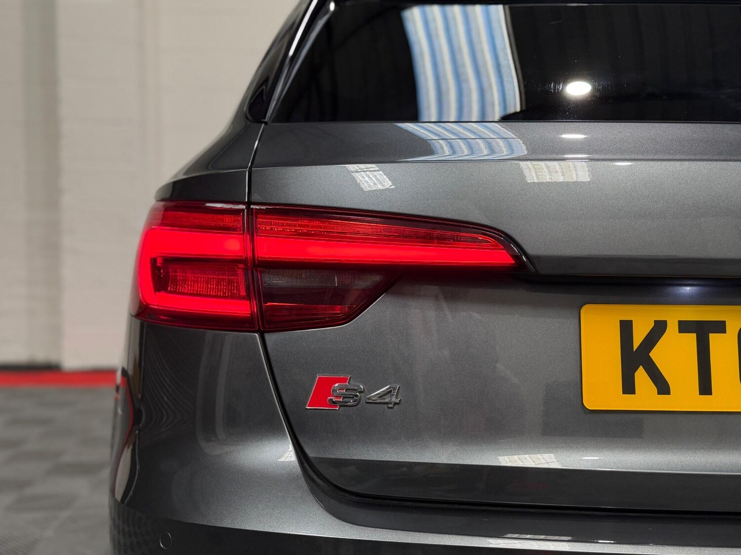 Used Audi S4 Avant for sale - 77925711: Photo 55