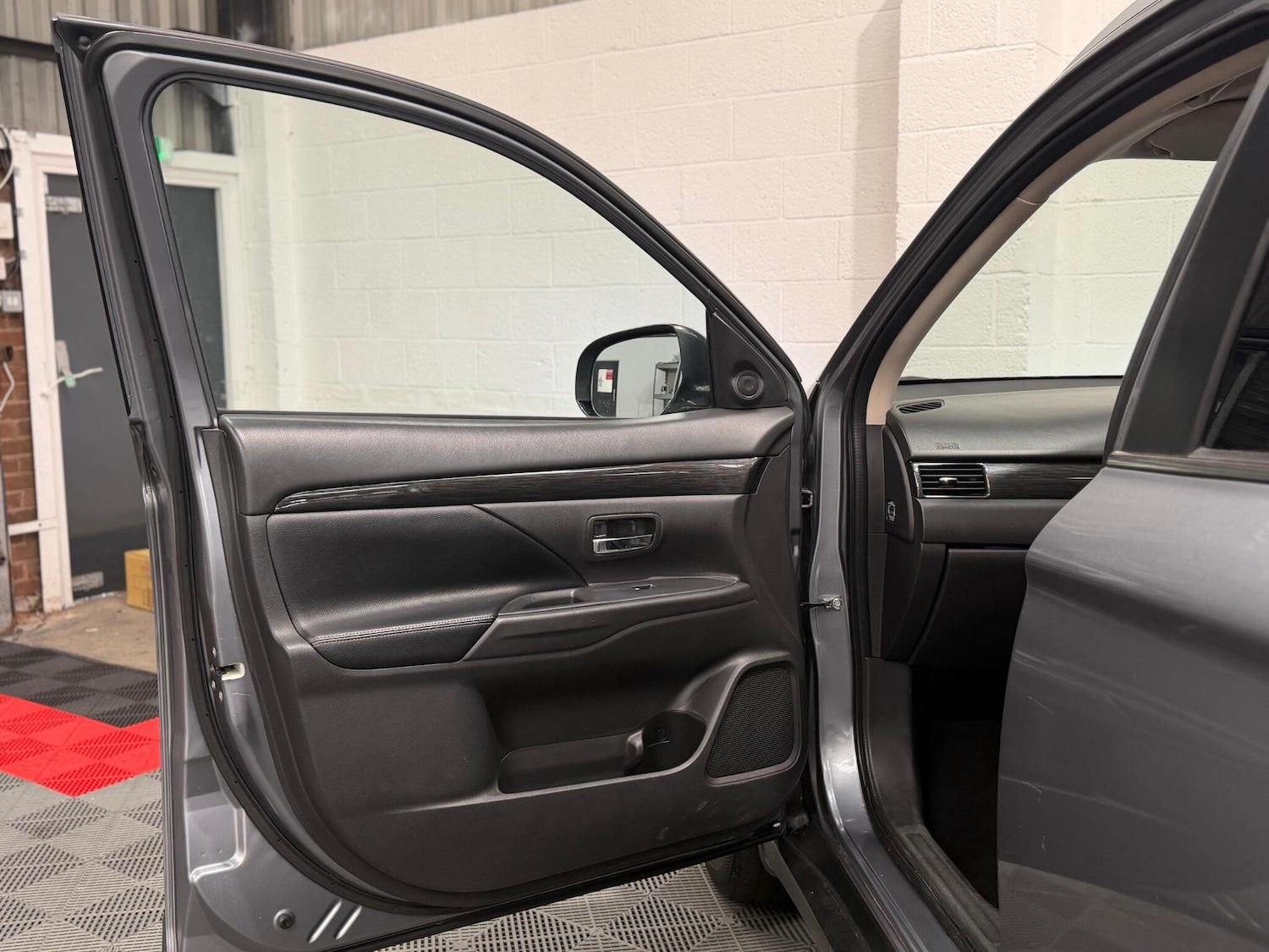 Used Mitsubishi Outlander 2016 for sale - 78072268: Photo 38