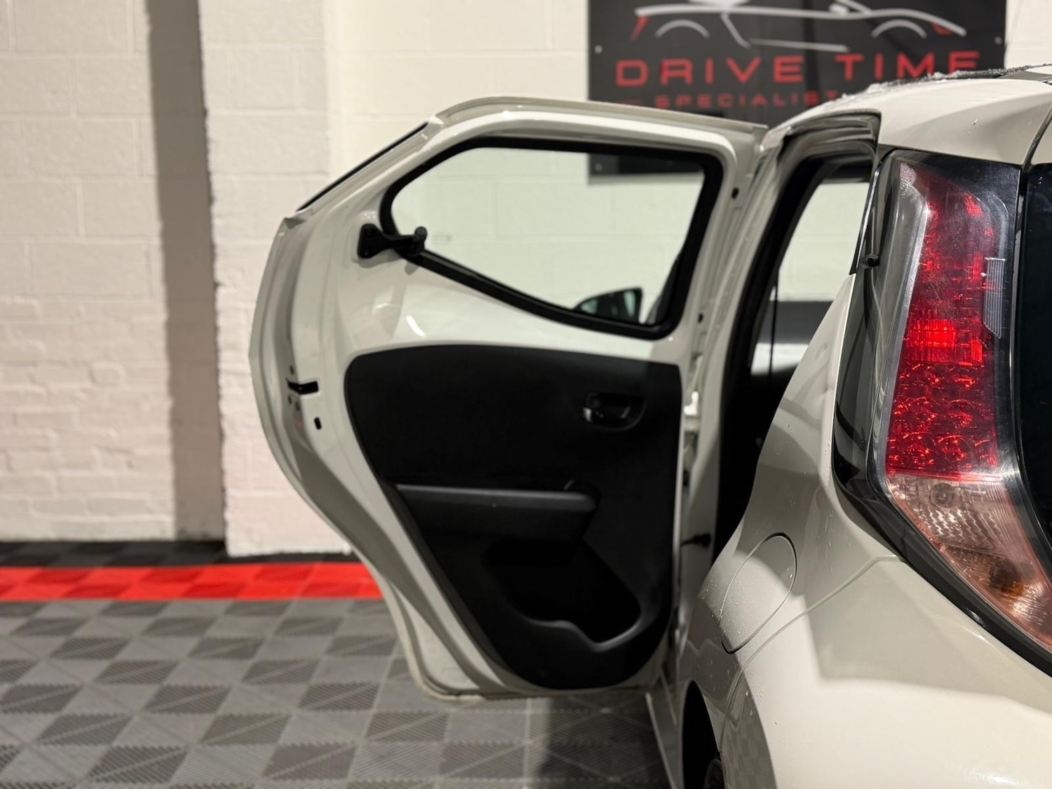 Used Toyota AYGO 2015 for sale - 77155889: Photo 13